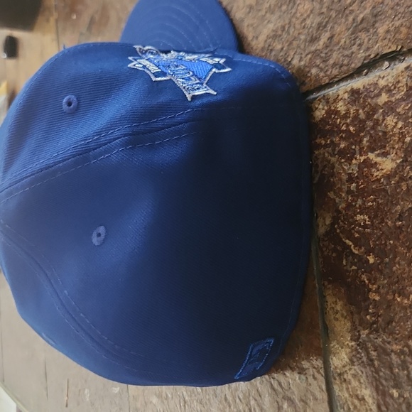New Era 59/50 BlueJays cap - Picture 2 of 4